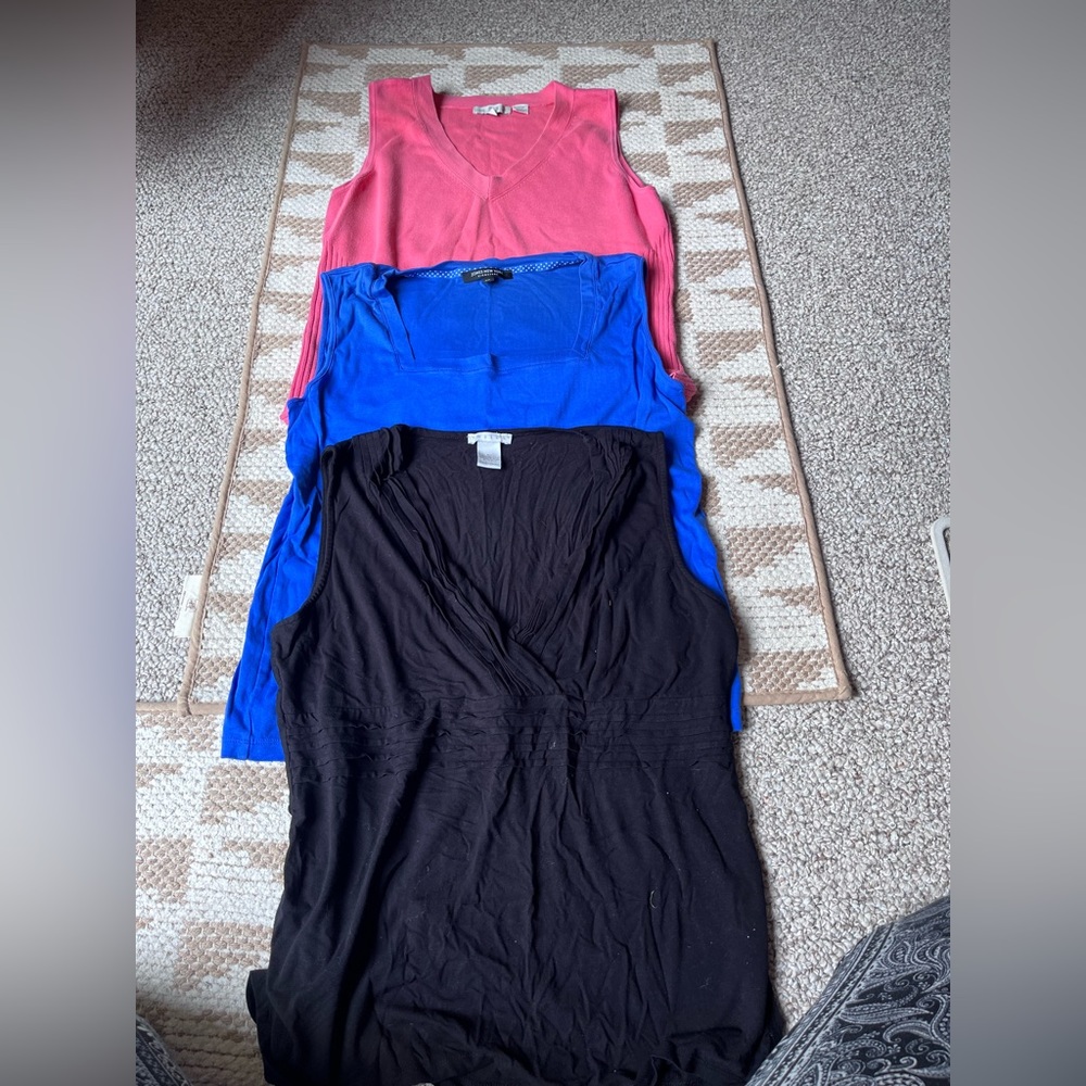 Bundle of women’s tops